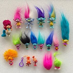 Lot of 17 Hasbro DreamWorks TROLLS Movie Mini
Figures Doll Toys Mixed Characters